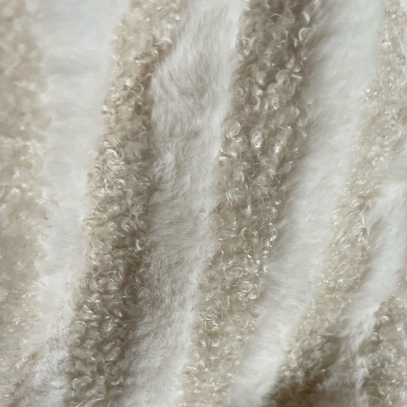 WONDERSHOP FAUX FUR CHRISTMAS STOCKING NWT - Picture 5 of 9